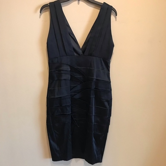Cache Size 8 Black Cocktail Evening Dress - Picture 2 of 9